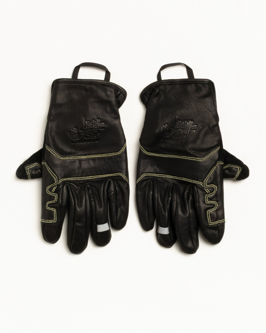 rokavice stüssy mountain hardwear powdergate v črni barvi