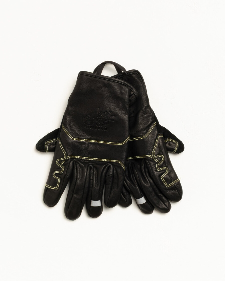 rokavice stüssy mountain hardwear powdergate v črni barvi